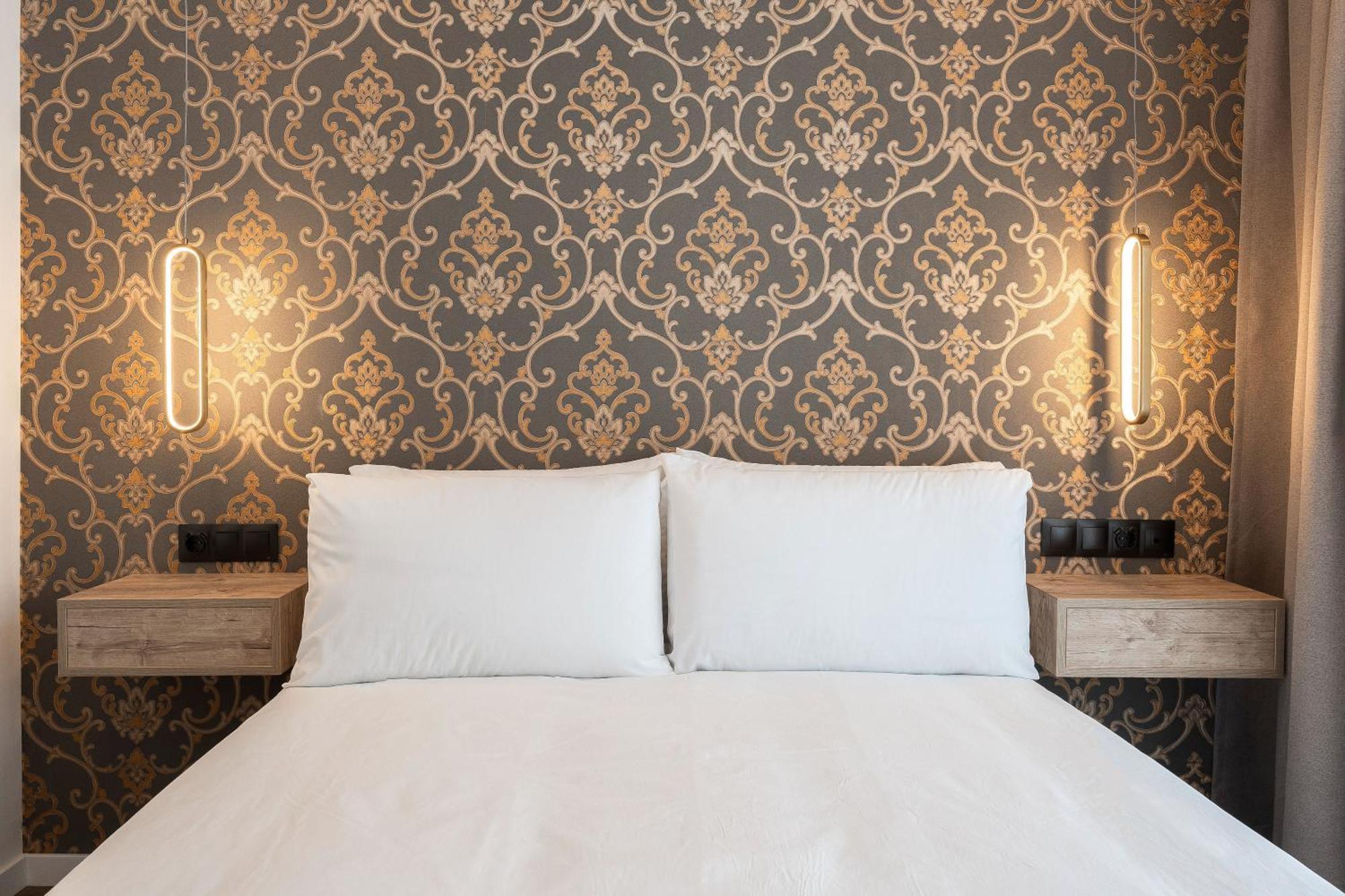 The Orange House Boutique Hotel And Upstairs Rooftop Bar Center Of La Cala De Mijas 100M From The Beach Buitenkant foto