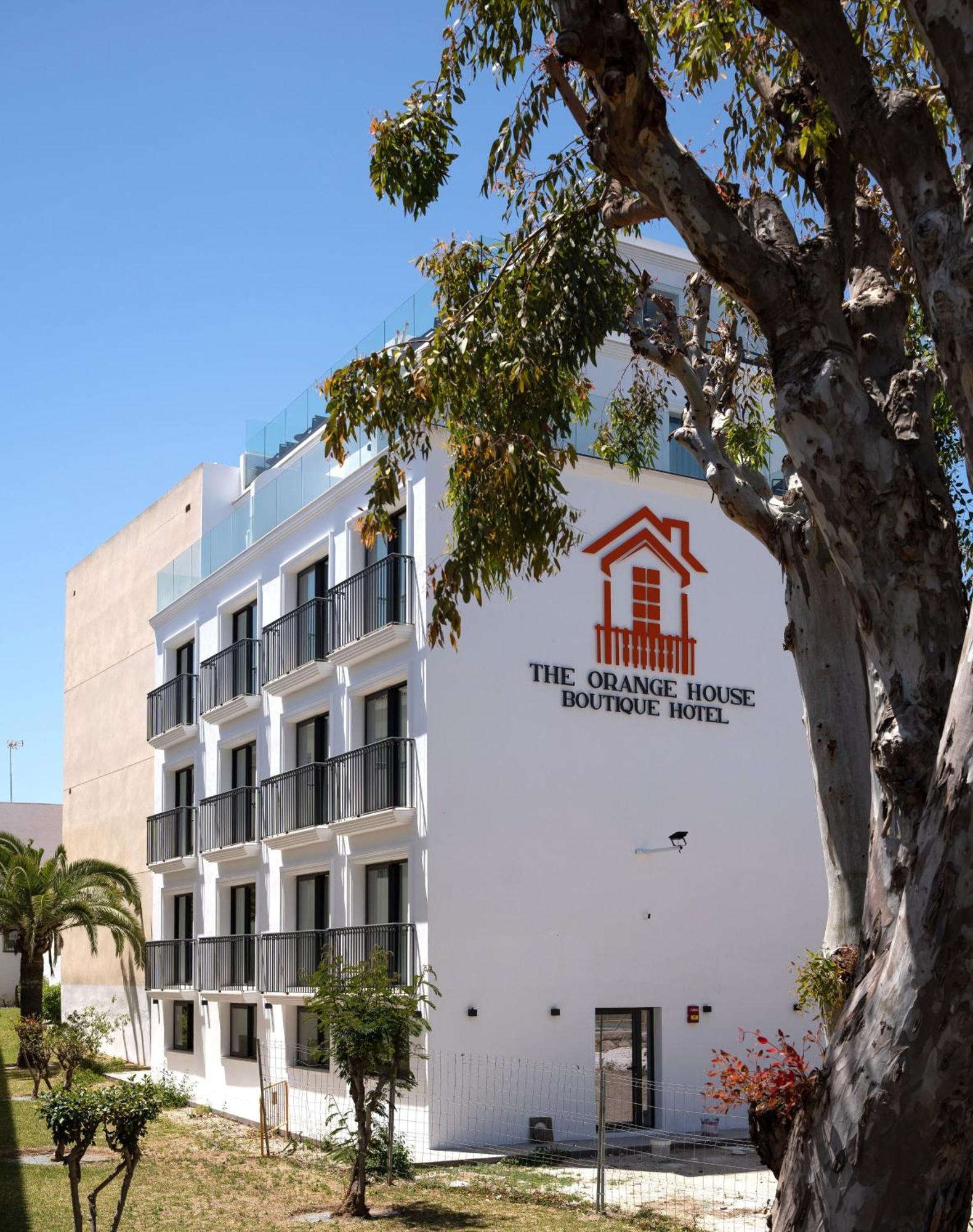 The Orange House Boutique Hotel And Upstairs Rooftop Bar Center Of La Cala De Mijas 100M From The Beach Buitenkant foto