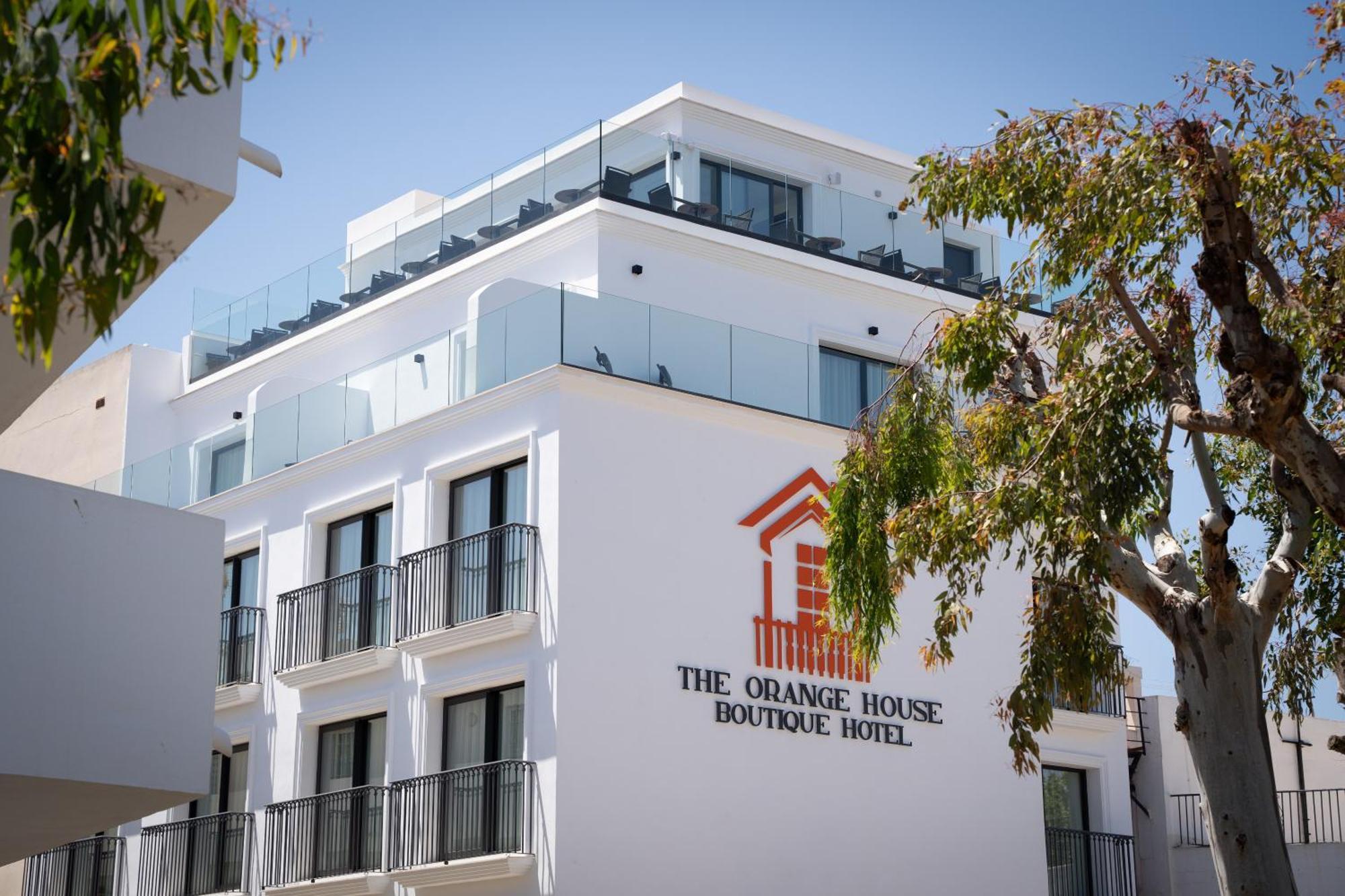 The Orange House Boutique Hotel And Upstairs Rooftop Bar Center Of La Cala De Mijas 100M From The Beach Buitenkant foto