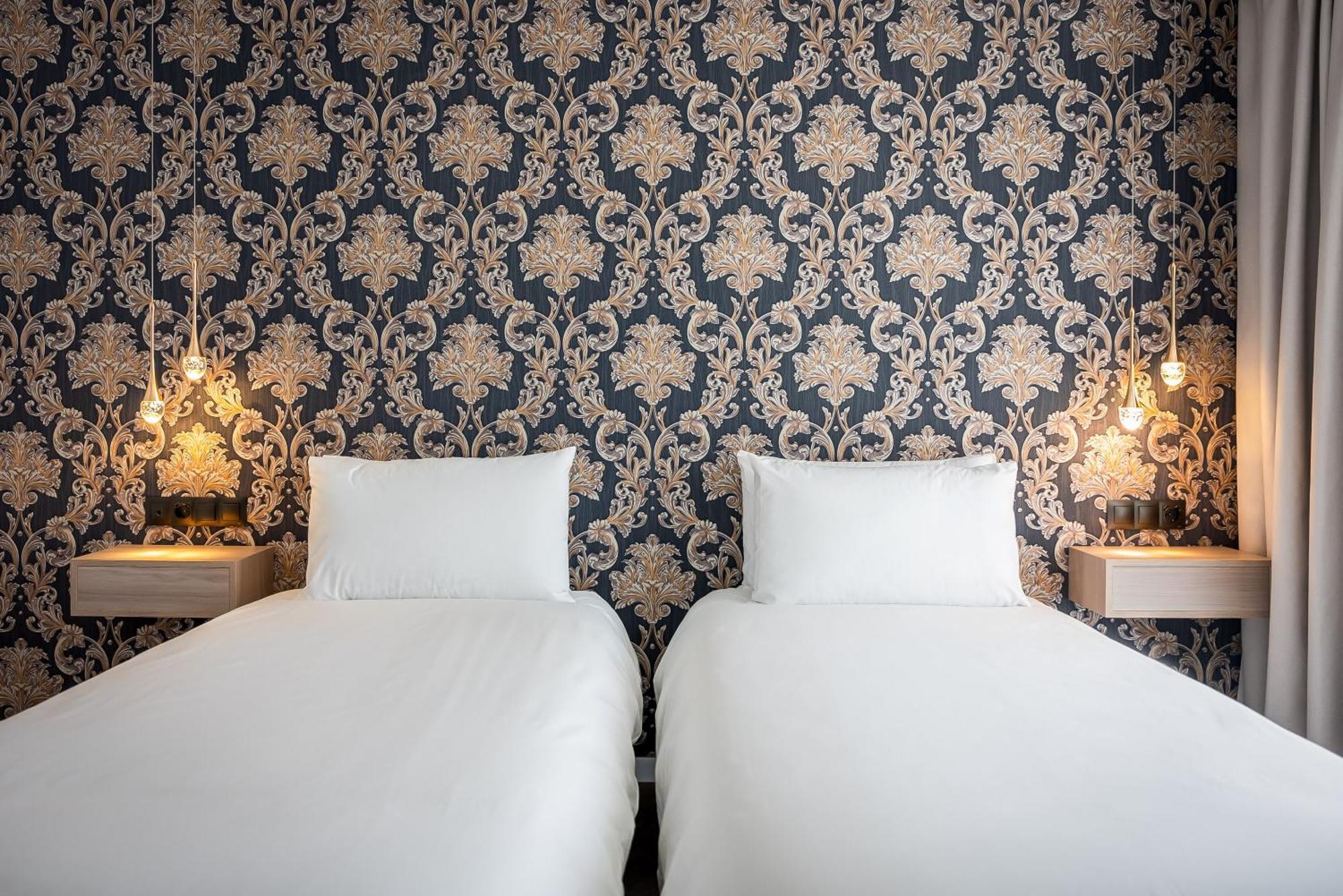 The Orange House Boutique Hotel And Upstairs Rooftop Bar Center Of La Cala De Mijas 100M From The Beach Buitenkant foto