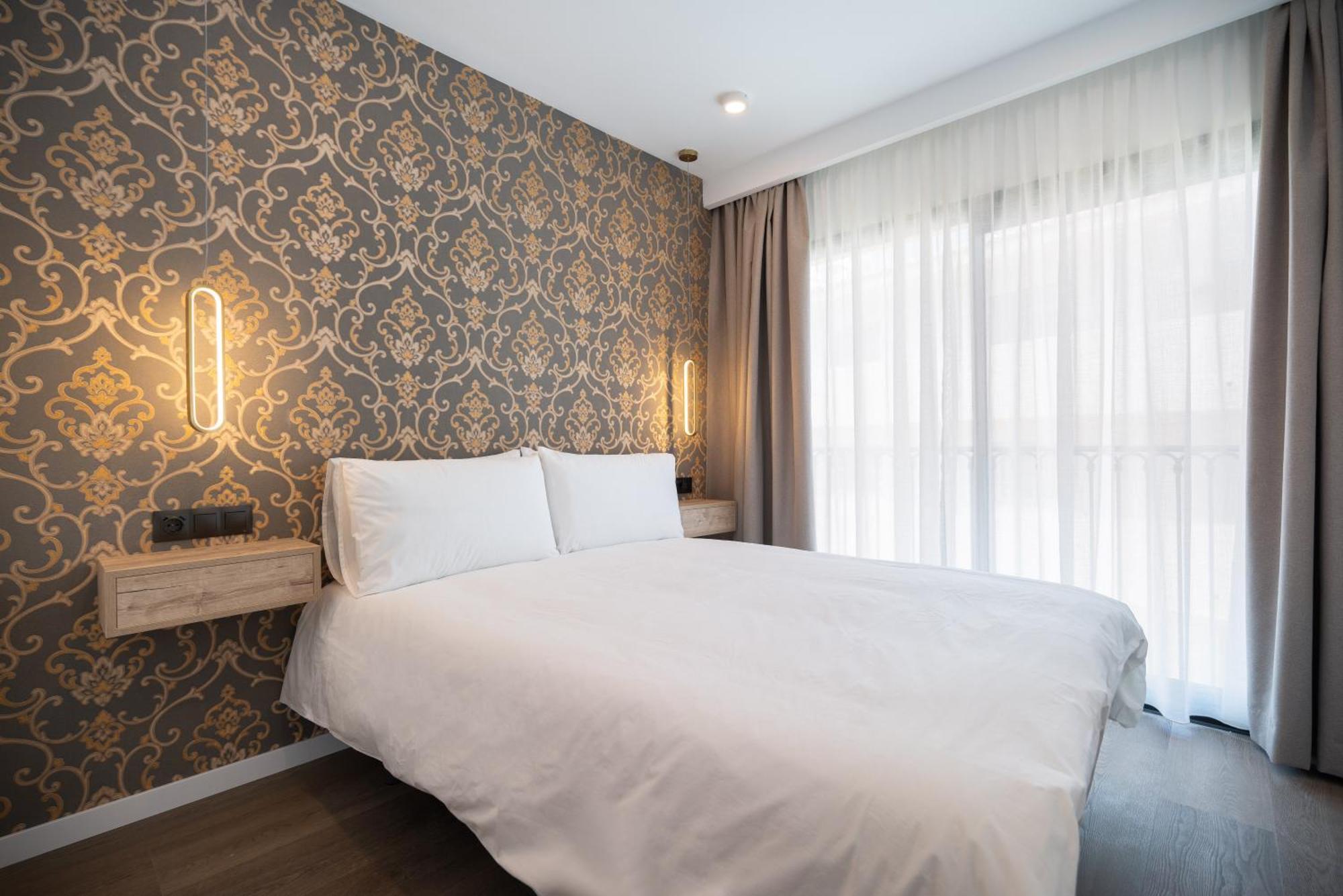 The Orange House Boutique Hotel And Upstairs Rooftop Bar Center Of La Cala De Mijas 100M From The Beach Buitenkant foto