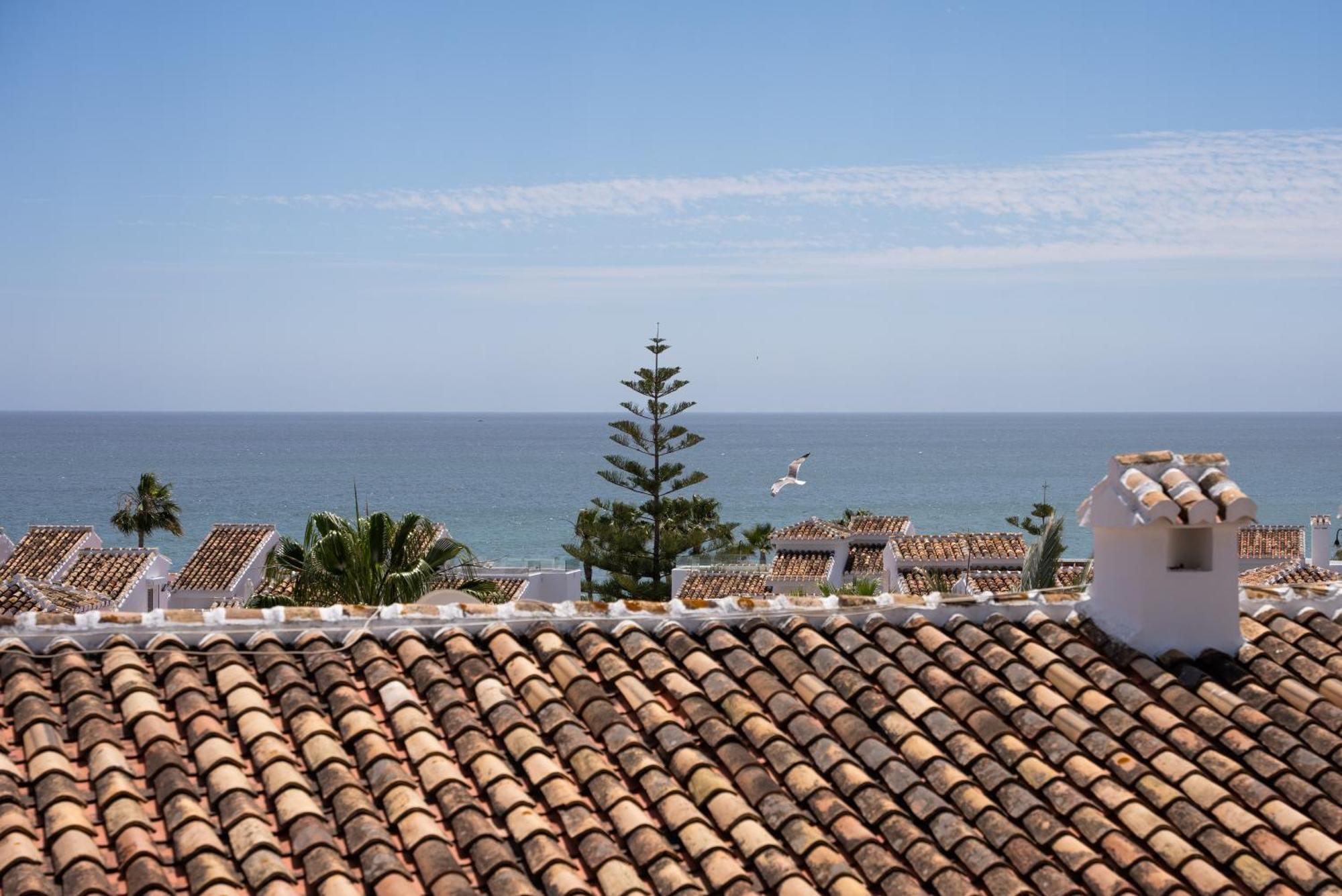 The Orange House Boutique Hotel And Upstairs Rooftop Bar Center Of La Cala De Mijas 100M From The Beach Buitenkant foto