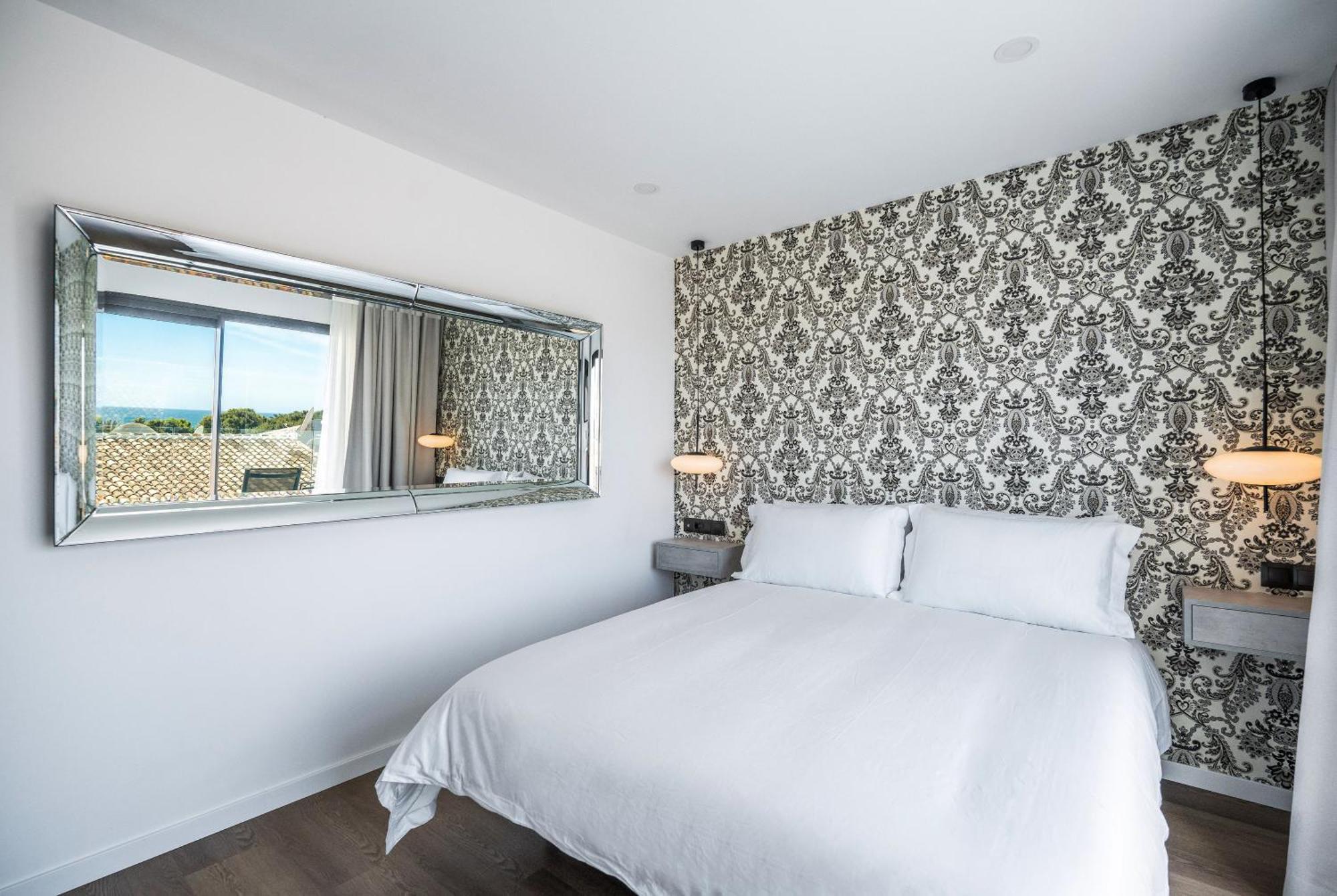 The Orange House Boutique Hotel And Upstairs Rooftop Bar Center Of La Cala De Mijas 100M From The Beach Buitenkant foto