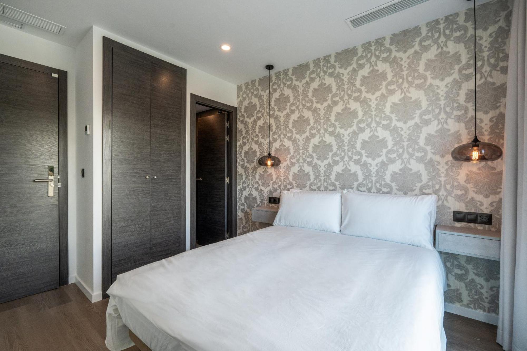 The Orange House Boutique Hotel And Upstairs Rooftop Bar Center Of La Cala De Mijas 100M From The Beach Buitenkant foto