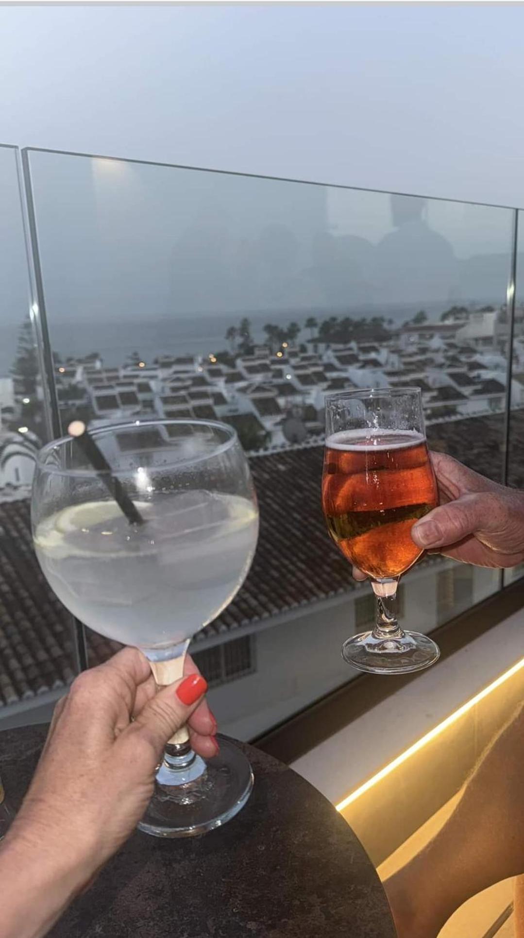 The Orange House Boutique Hotel And Upstairs Rooftop Bar Center Of La Cala De Mijas 100M From The Beach Buitenkant foto