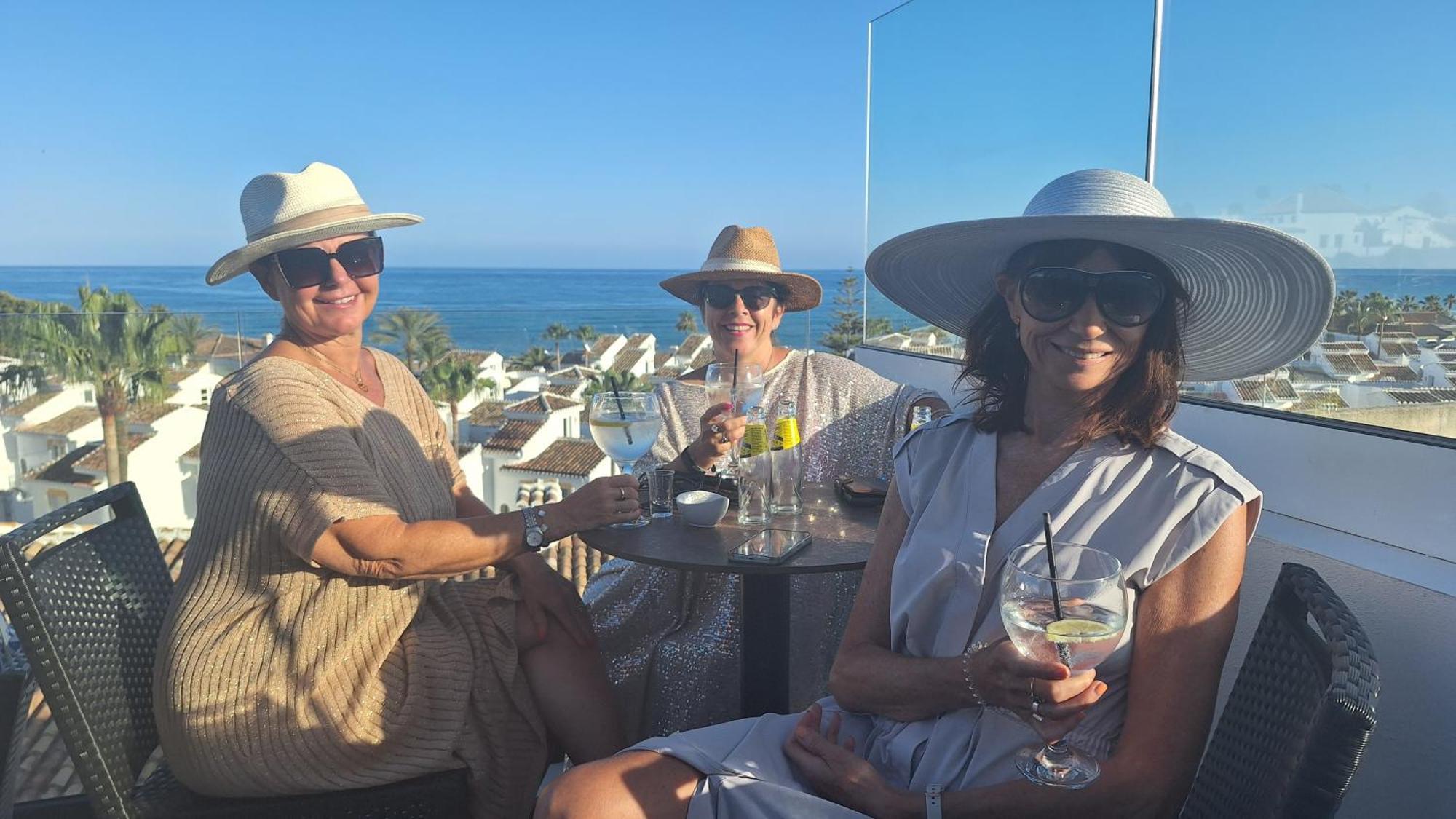 The Orange House Boutique Hotel And Upstairs Rooftop Bar Center Of La Cala De Mijas 100M From The Beach Buitenkant foto