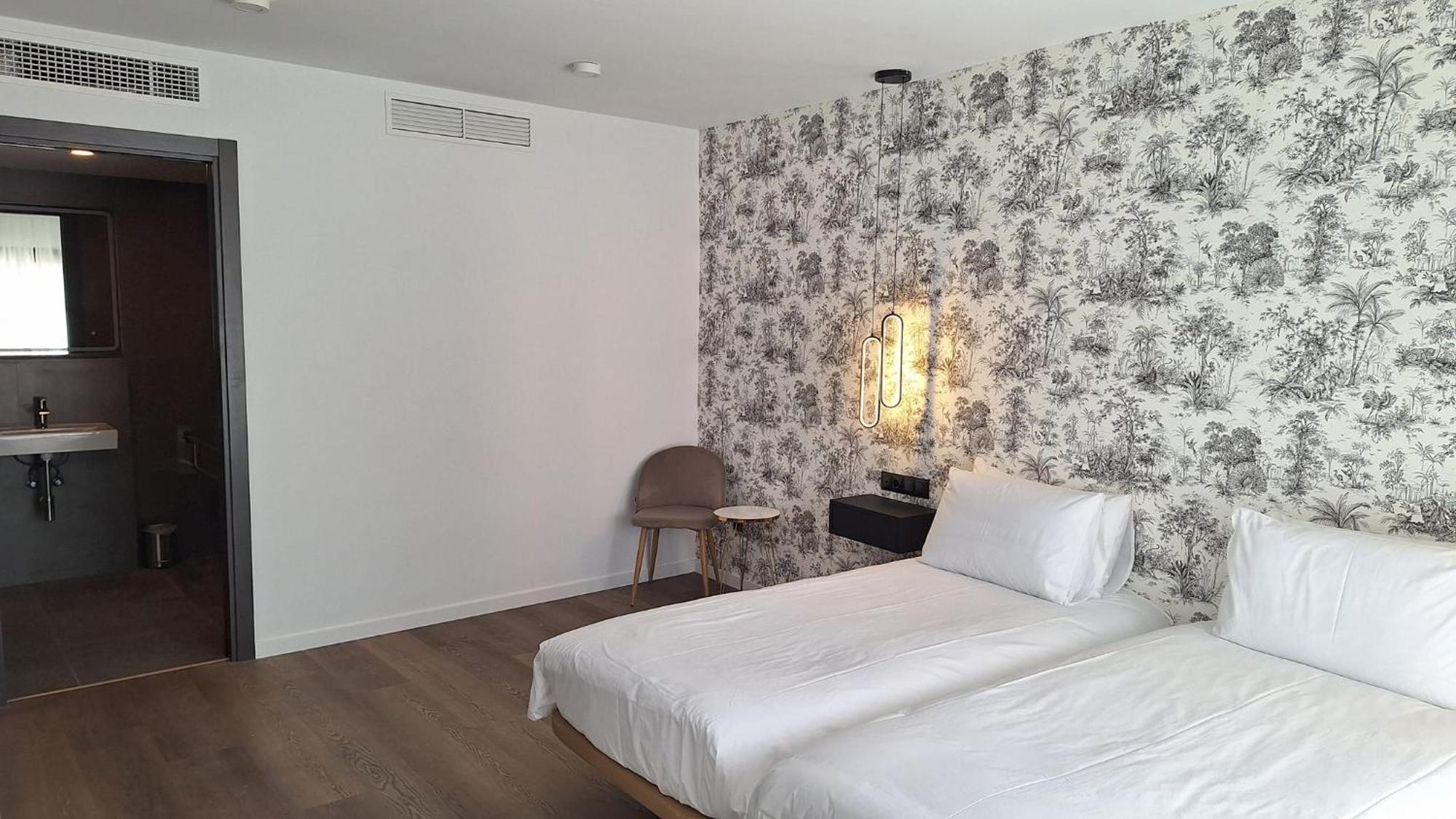 The Orange House Boutique Hotel And Upstairs Rooftop Bar Center Of La Cala De Mijas 100M From The Beach Kamer foto