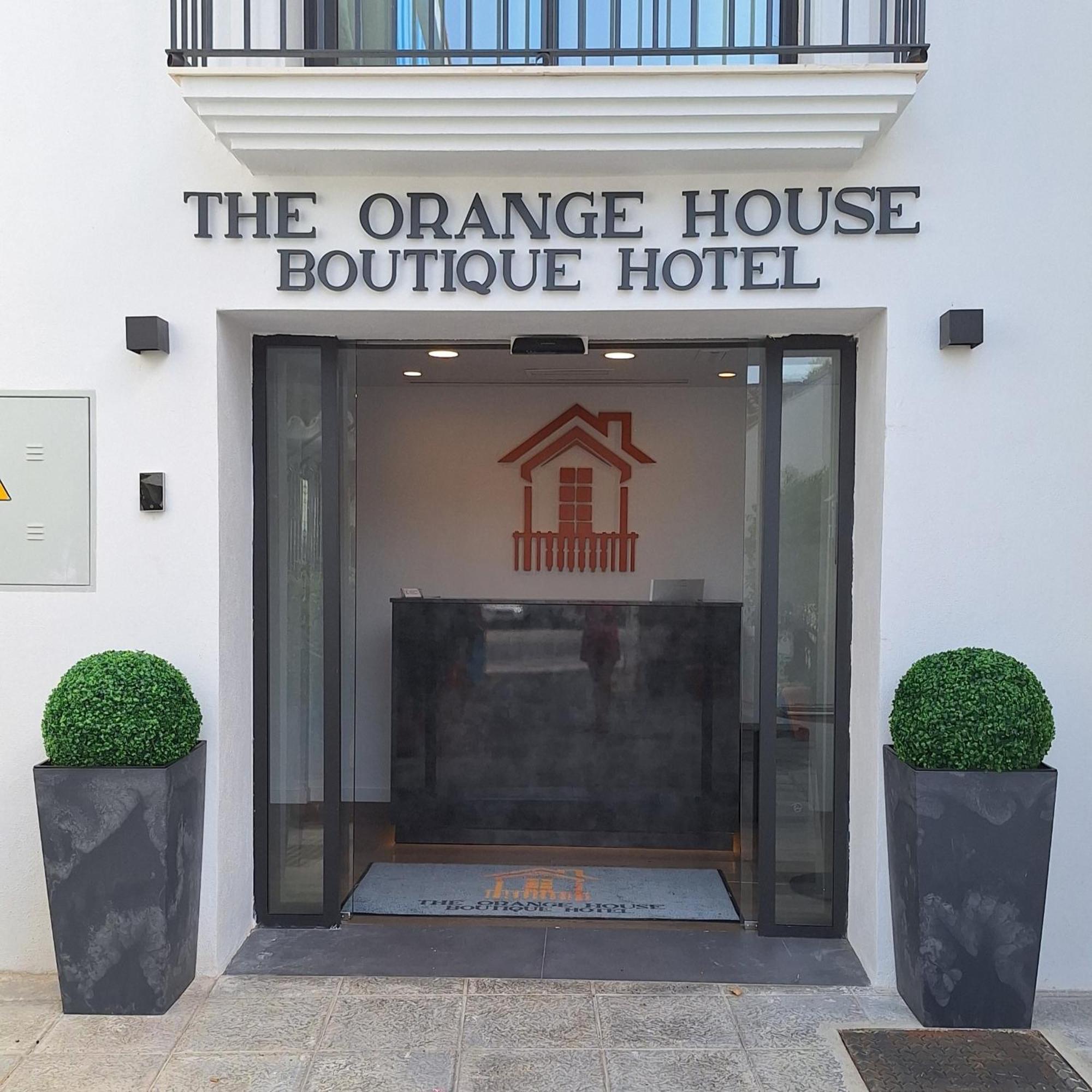 The Orange House Boutique Hotel And Upstairs Rooftop Bar Center Of La Cala De Mijas 100M From The Beach Buitenkant foto