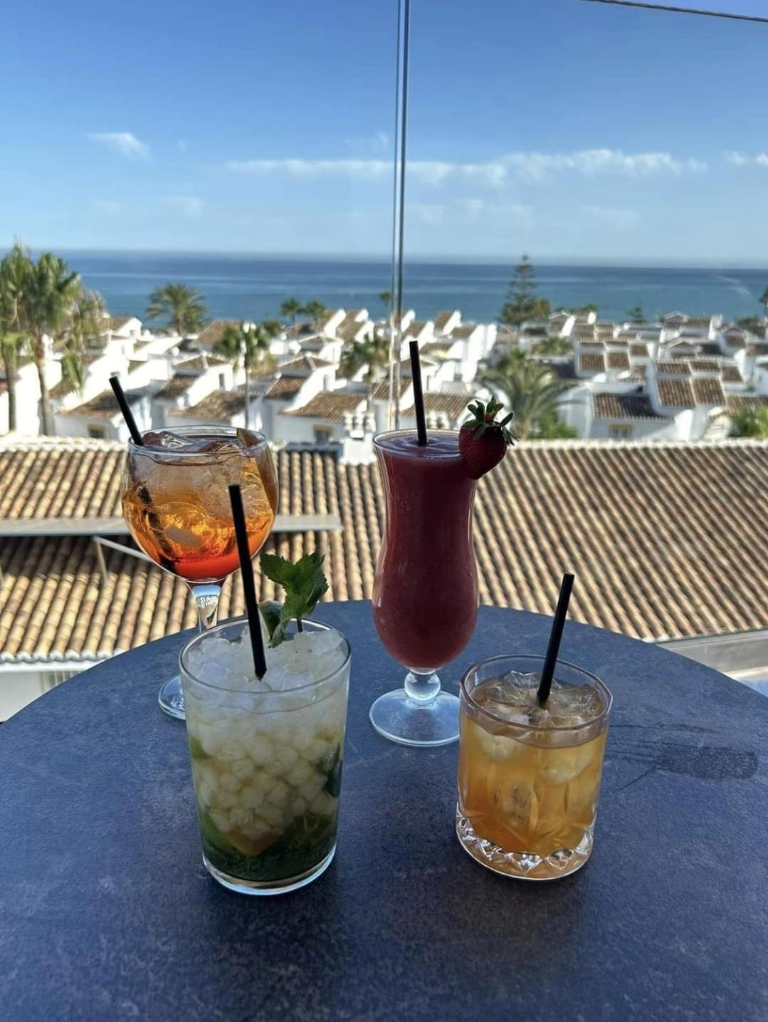 The Orange House Boutique Hotel And Upstairs Rooftop Bar Center Of La Cala De Mijas 100M From The Beach Buitenkant foto